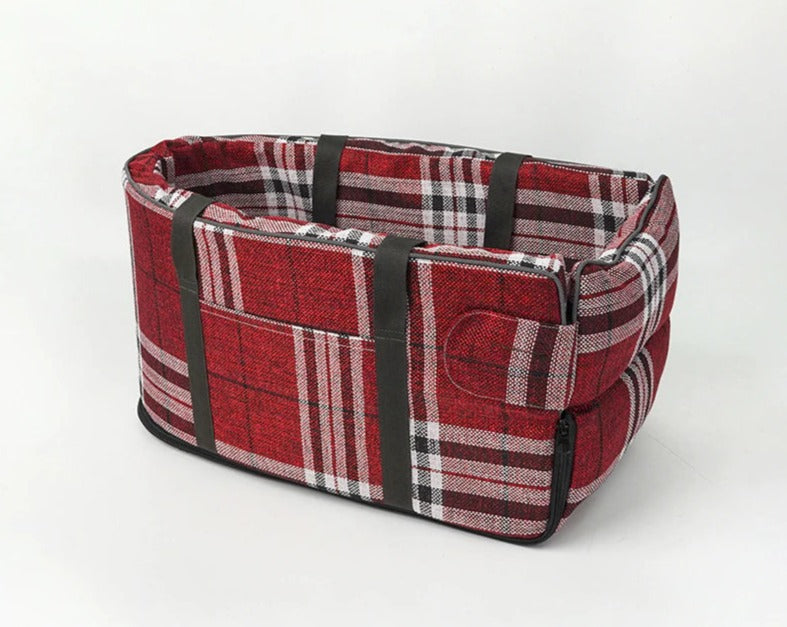 "In the Middle" Pet Car Seat